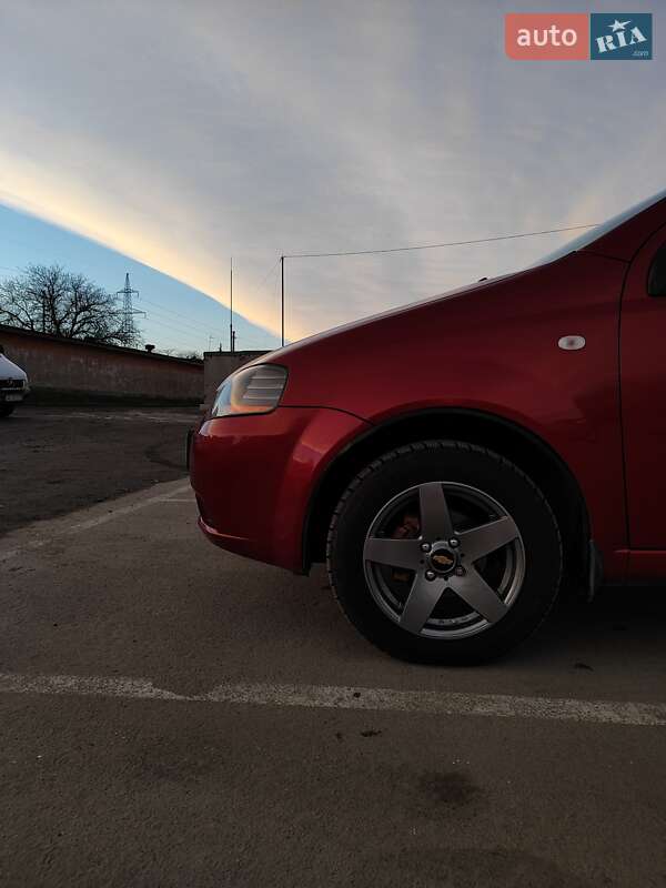 Хетчбек Chevrolet Aveo 2006 в Дніпрі