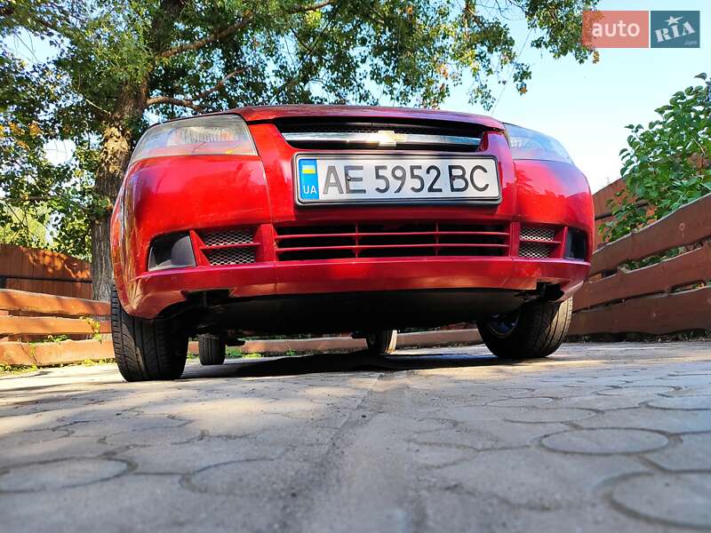 Хетчбек Chevrolet Aveo 2006 в Дніпрі
