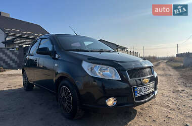 Хэтчбек Chevrolet Aveo 2008 в Ровно