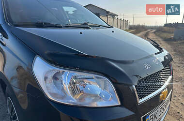 Хэтчбек Chevrolet Aveo 2008 в Ровно