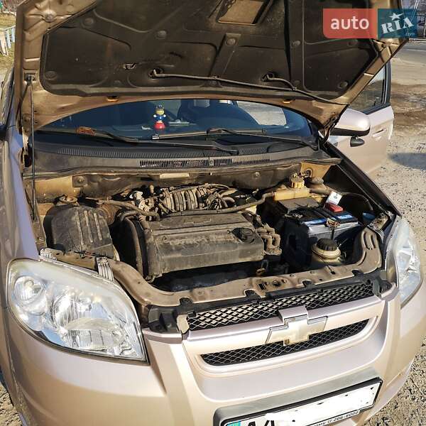 Седан Chevrolet Aveo 2008 в Киеве