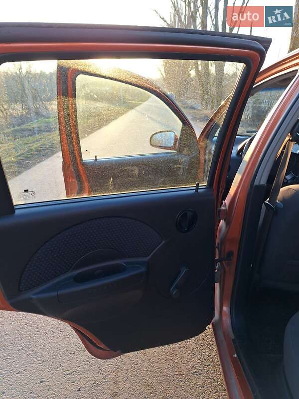 Седан Chevrolet Aveo 2005 в Умані