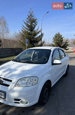 Седан Chevrolet Aveo 2008 в Черняхові