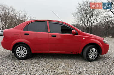 Седан Chevrolet Aveo 2005 в Киеве