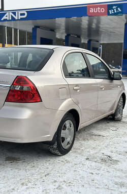 Седан Chevrolet Aveo 2008 в Киеве