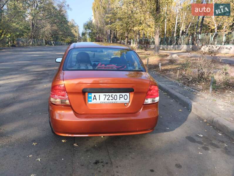 Седан Chevrolet Aveo 2005 в Києві