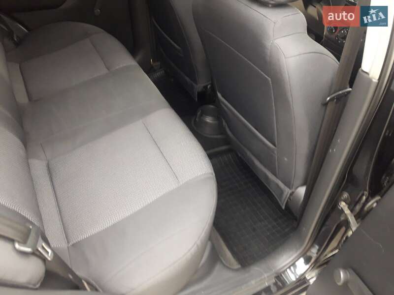 Седан Chevrolet Aveo 2011 в Запоріжжі