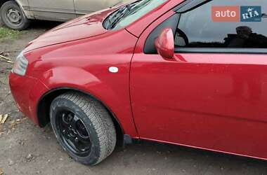 Хэтчбек Chevrolet Aveo 2006 в Запорожье