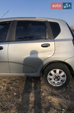 Хэтчбек Chevrolet Aveo 2005 в 