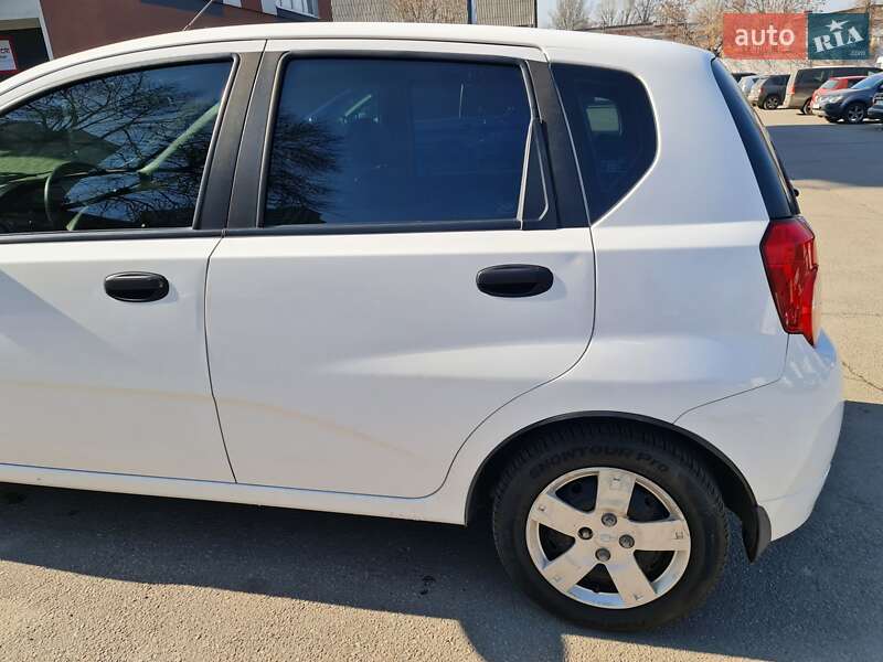 Хэтчбек Chevrolet Aveo 2008 в Днепре
