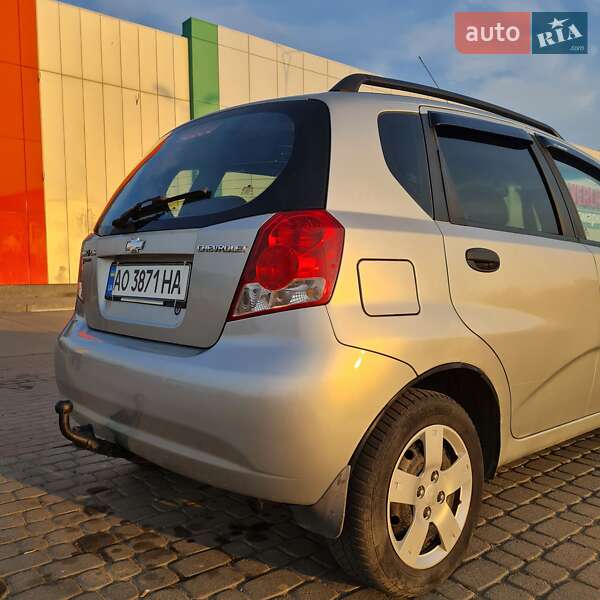Хетчбек Chevrolet Aveo 2005 в Береговому