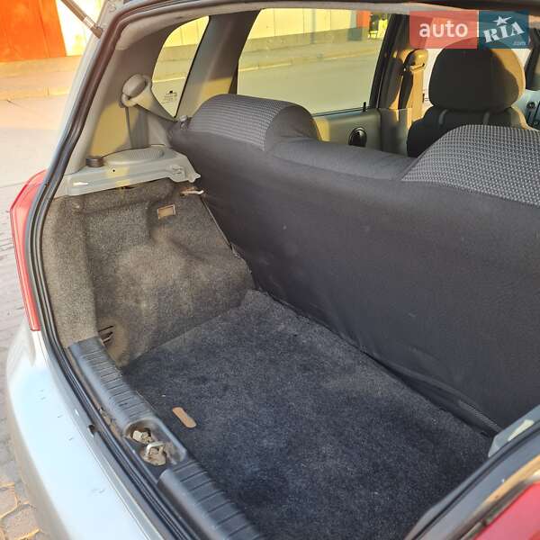 Хетчбек Chevrolet Aveo 2005 в Береговому