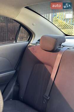 Седан Chevrolet Aveo 2012 в 