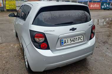 Хэтчбек Chevrolet Aveo 2012 в 