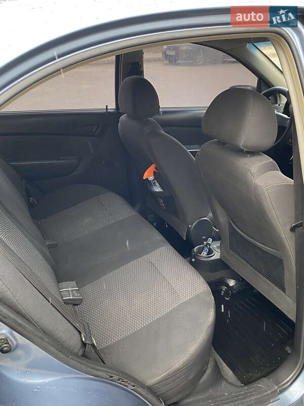 Седан Chevrolet Aveo 2006 в Шостке