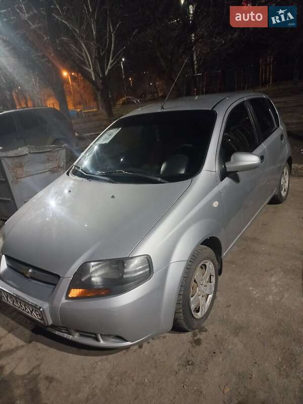 Хэтчбек Chevrolet Aveo 2008 в 
