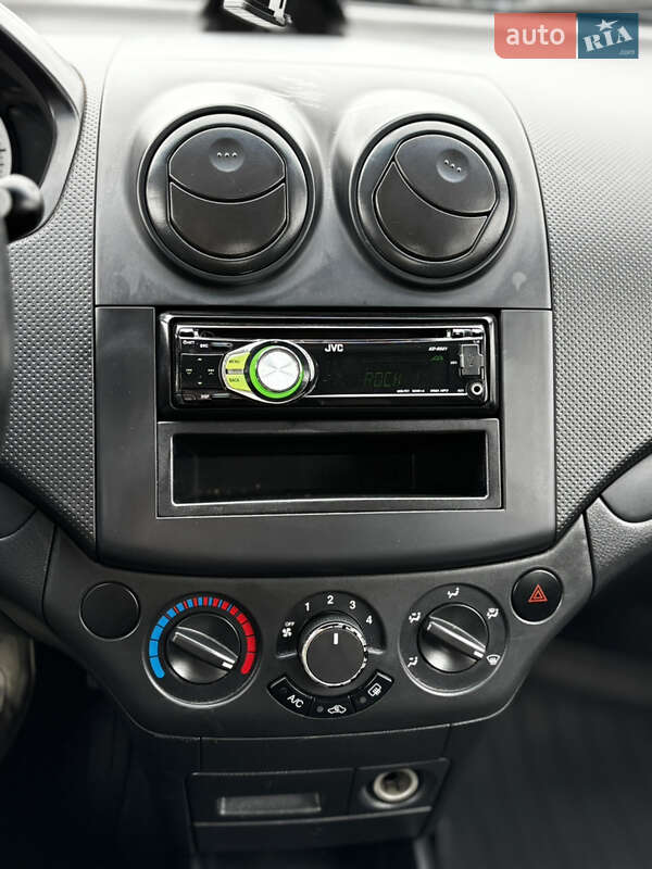 Хэтчбек Chevrolet Aveo 2008 в Виннице