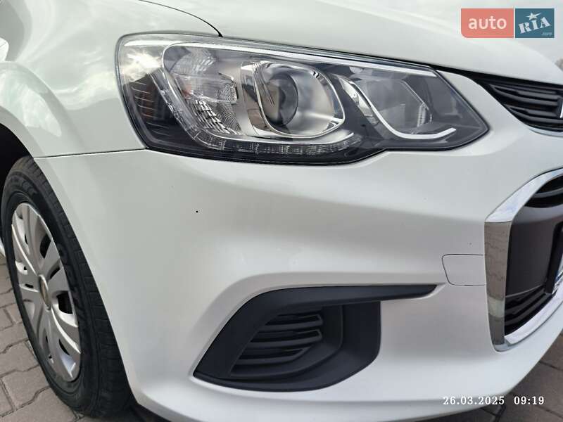 Седан Chevrolet Aveo 2018 в Киеве