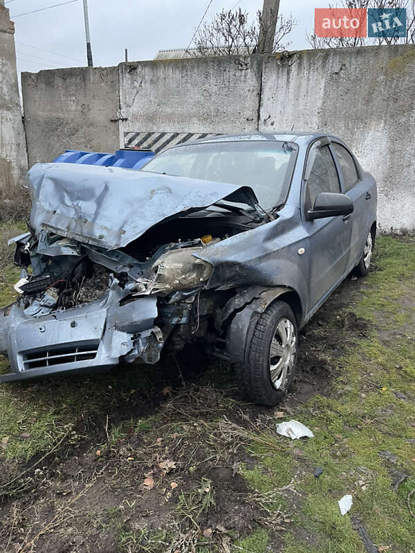 Хэтчбек Chevrolet Aveo 2008 в Краснограде