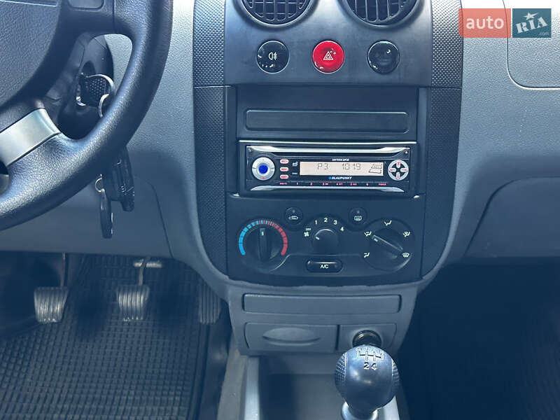 Седан Chevrolet Aveo 2005 в Киеве фото 30 Седан Chevrolet Aveo 2005 в Киеве