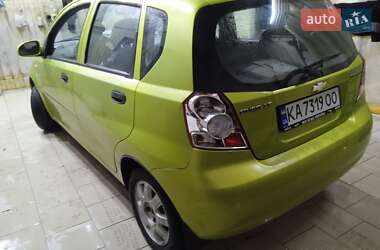 Хэтчбек Chevrolet Aveo 2005 в 