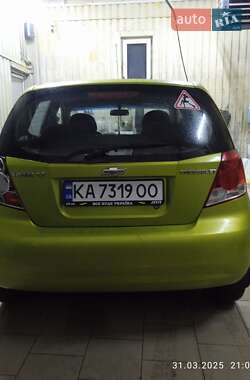 Хэтчбек Chevrolet Aveo 2005 в 