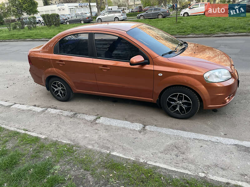 Седан Chevrolet Aveo 2007 в Чернигове