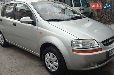 Хэтчбек Chevrolet Aveo 2005 в 
