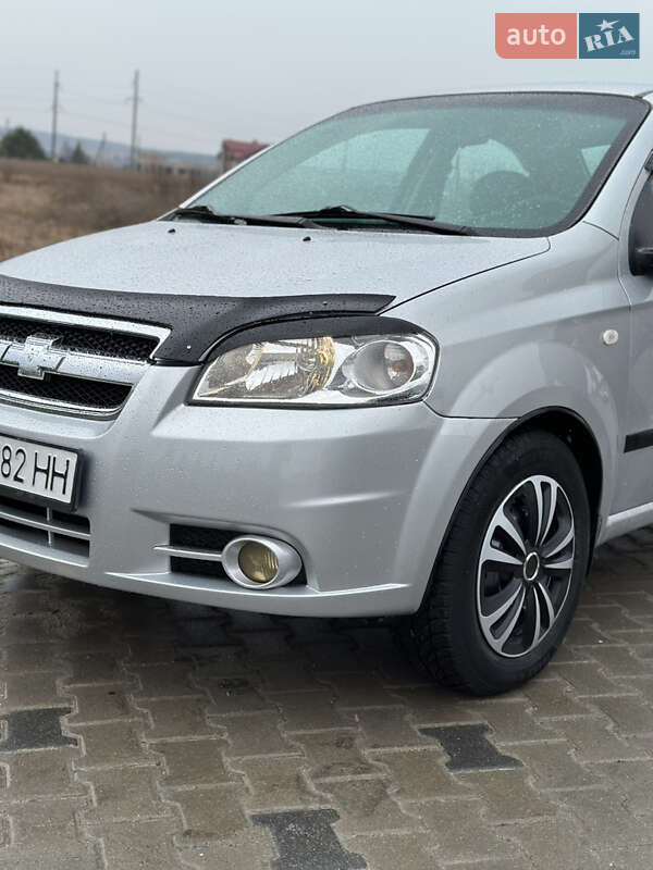 Седан Chevrolet Aveo 2007 в Яворове