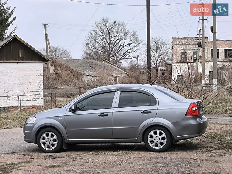 Седан Chevrolet Aveo 2011 в 