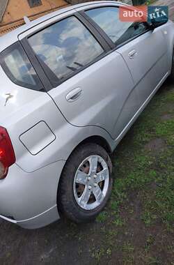 Хетчбек Chevrolet Aveo 2012 в 