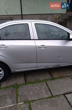 Седан Chevrolet Aveo 2012 в 