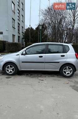 Хетчбек Chevrolet Aveo 2008 в 