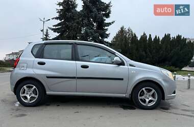Хетчбек Chevrolet Aveo 2008 в 