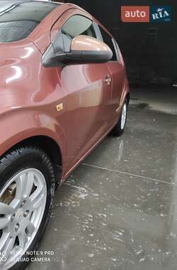 Хэтчбек Chevrolet Aveo 2011 в 