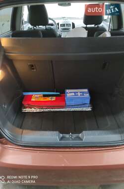 Хэтчбек Chevrolet Aveo 2011 в 