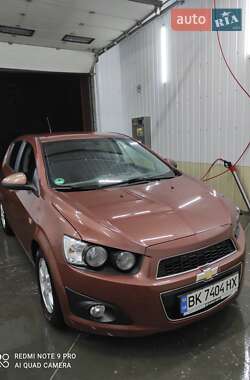 Хэтчбек Chevrolet Aveo 2011 в 
