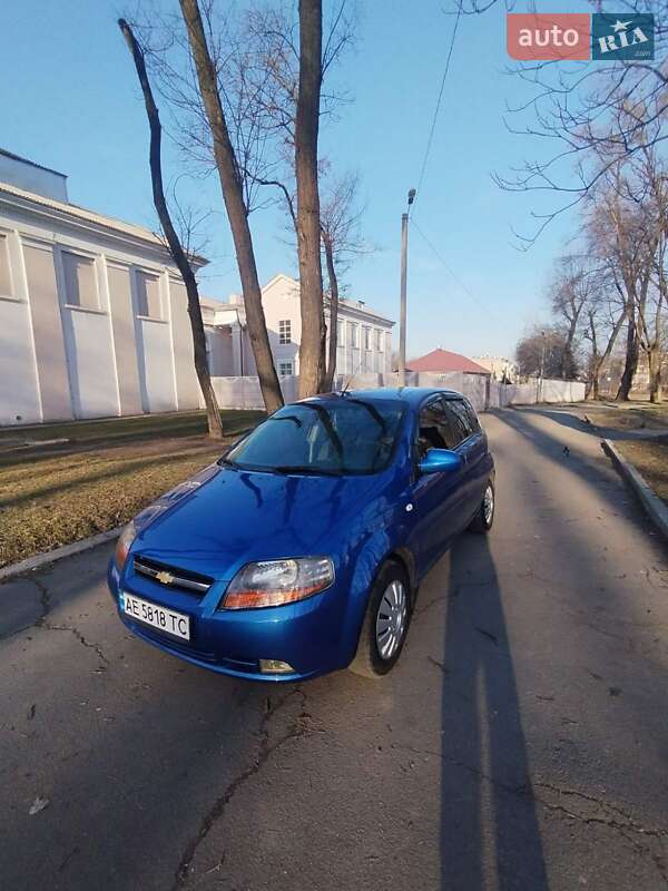 Хэтчбек Chevrolet Aveo 2006 в 