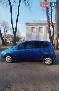 Хэтчбек Chevrolet Aveo 2006 в 