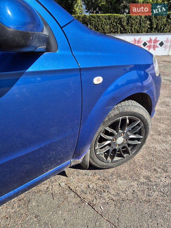 Седан Chevrolet Aveo 2006 в Андрушевке