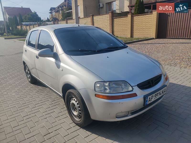 Хэтчбек Chevrolet Aveo 2004 в Запорожье