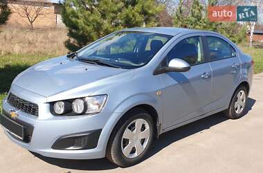 Седан Chevrolet Aveo 2012 в Конотопі
