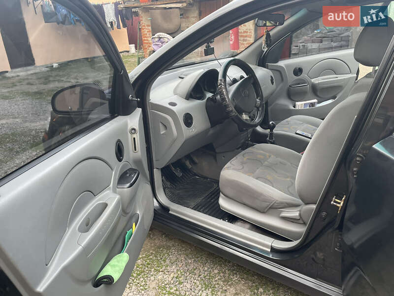Седан Chevrolet Aveo 2005 в Радехове