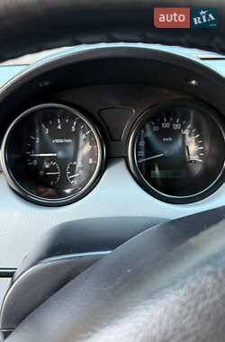 Хэтчбек Chevrolet Aveo 2005 в 