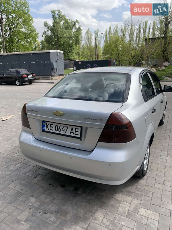 Седан Chevrolet Aveo 2008 в Кривом Роге