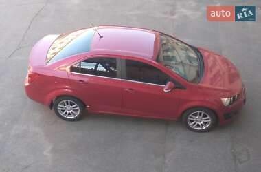 Седан Chevrolet Aveo 2014 в 