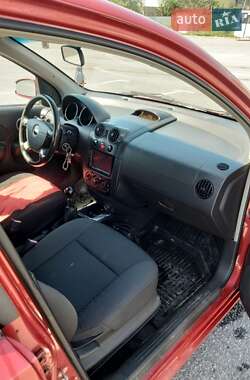 Хэтчбек Chevrolet Aveo 2007 в 