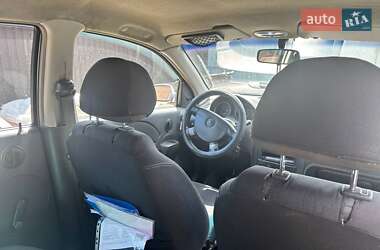 Хетчбек Chevrolet Aveo 2006 в 