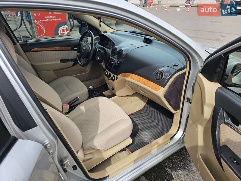 Седан Chevrolet Aveo 2007 в Києві