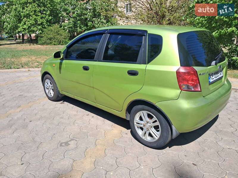 Хэтчбек Chevrolet Aveo 2005 в Никополе